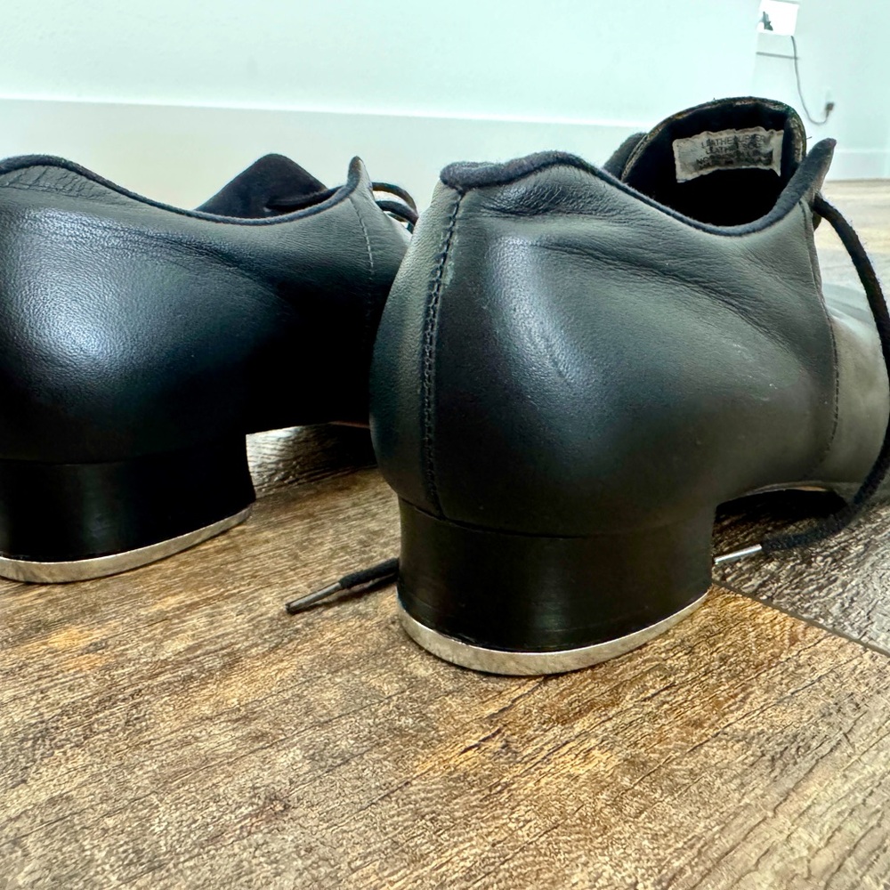 BLOCH adult tap shoes size 8.5 M